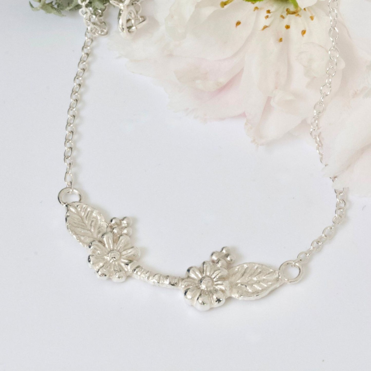 wildflower silver daisy necklace