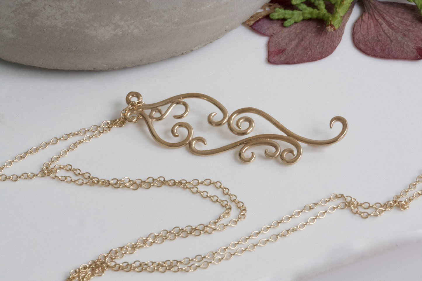 Solid 9ct Gold Vintage Inspired Romance Necklace