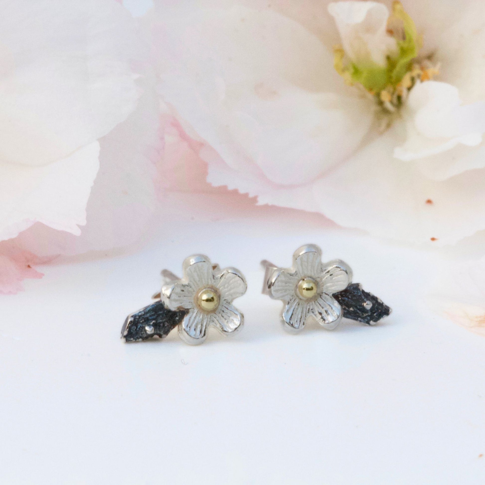 small flower earrings