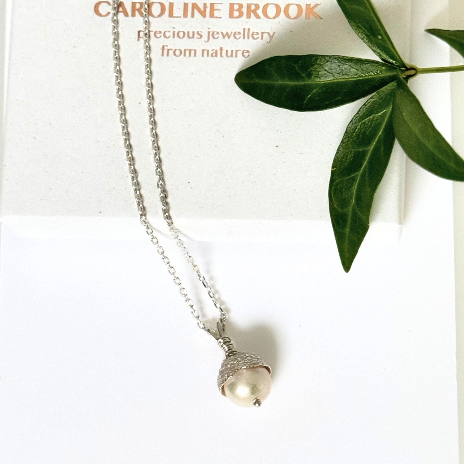 Nature Acorn Pearl Necklace