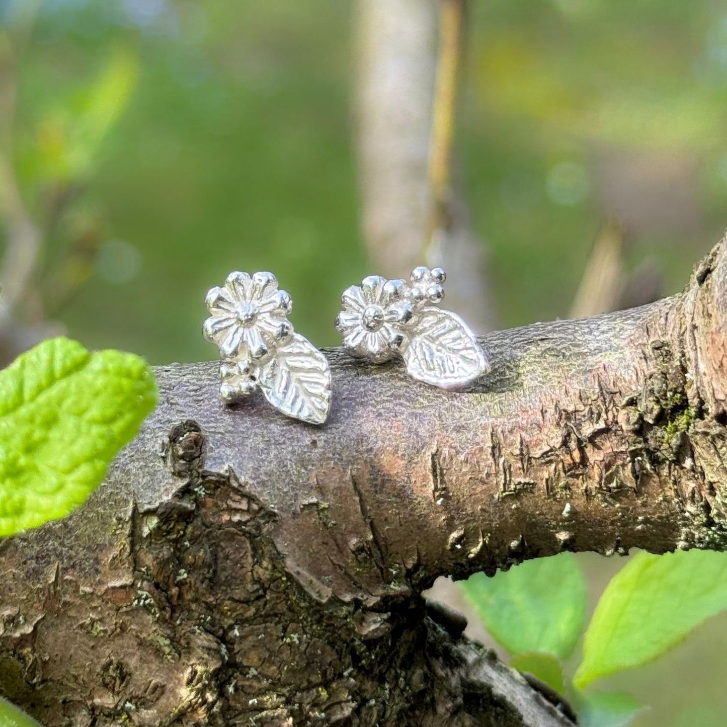 Daisy Flower and Leaf Silver Stud Earrings