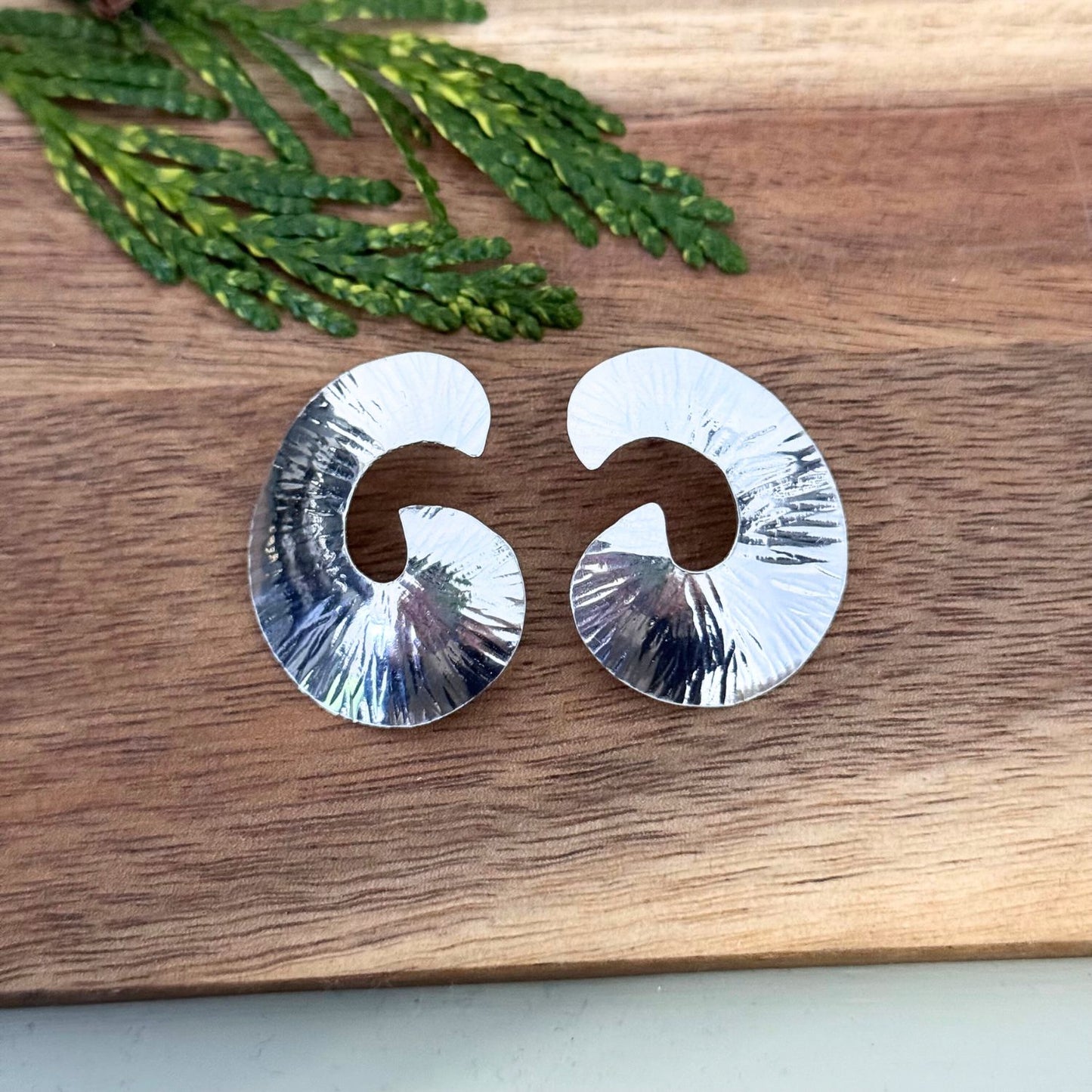 hammered silver swirl earrings
