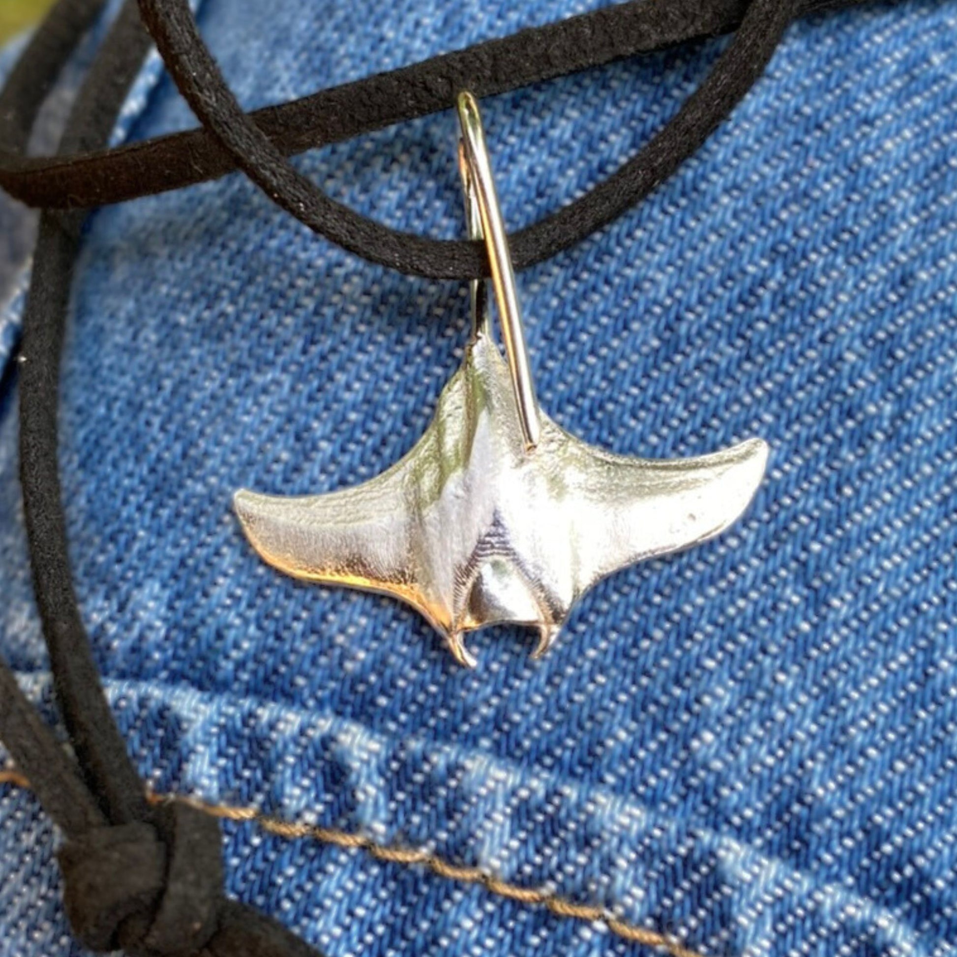 divers jewellery, silver manta ray pendant