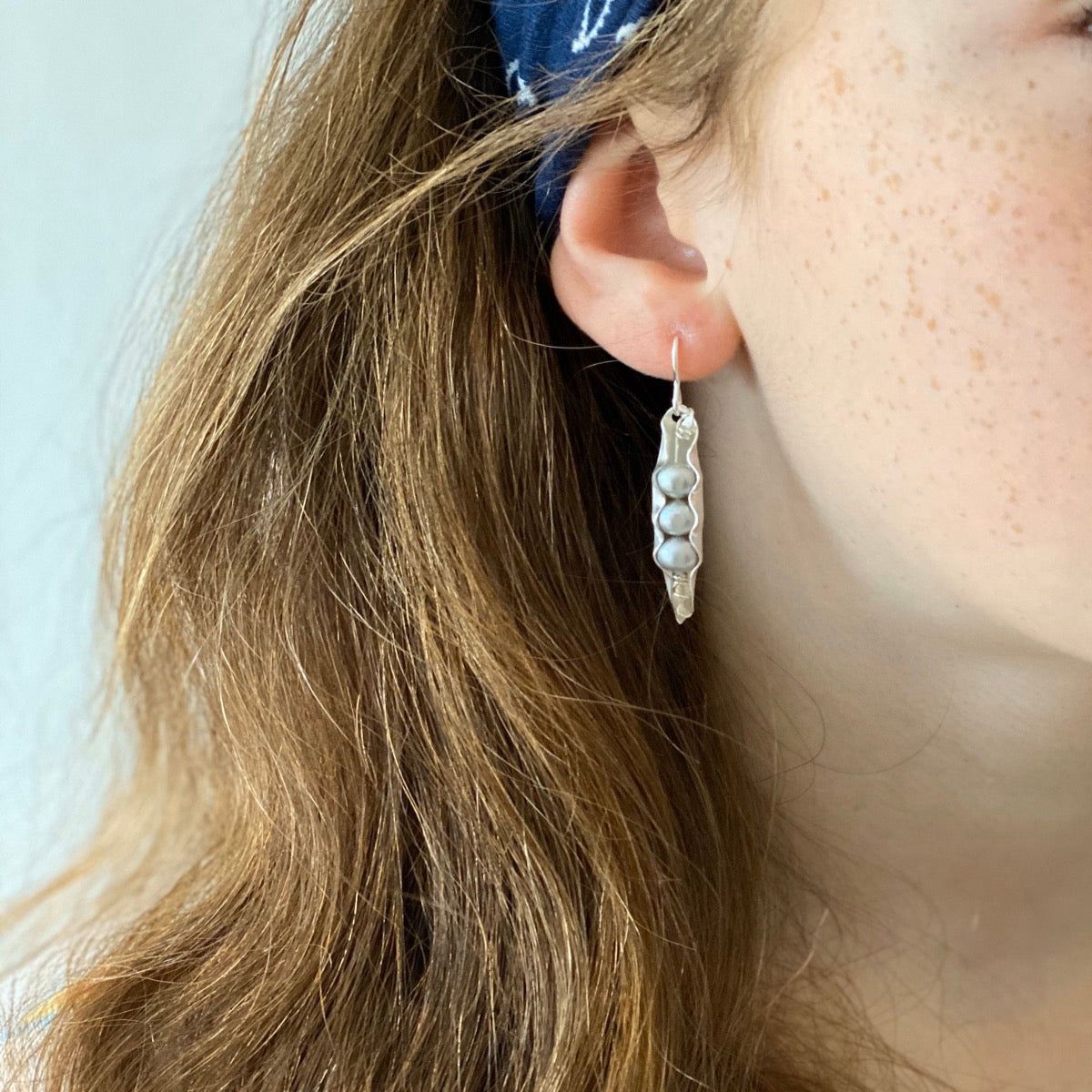 silver pearl pod earrings